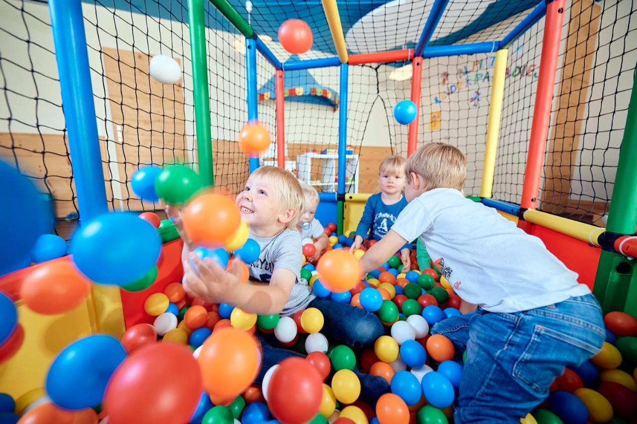 Ferien- Und Familienhotel Alpina Adelboden Ngoại thất bức ảnh