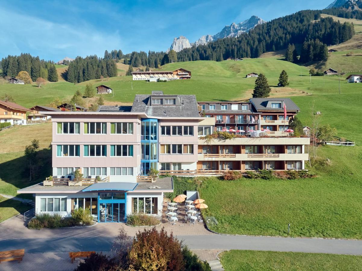 Ferien- Und Familienhotel Alpina Adelboden Ngoại thất bức ảnh