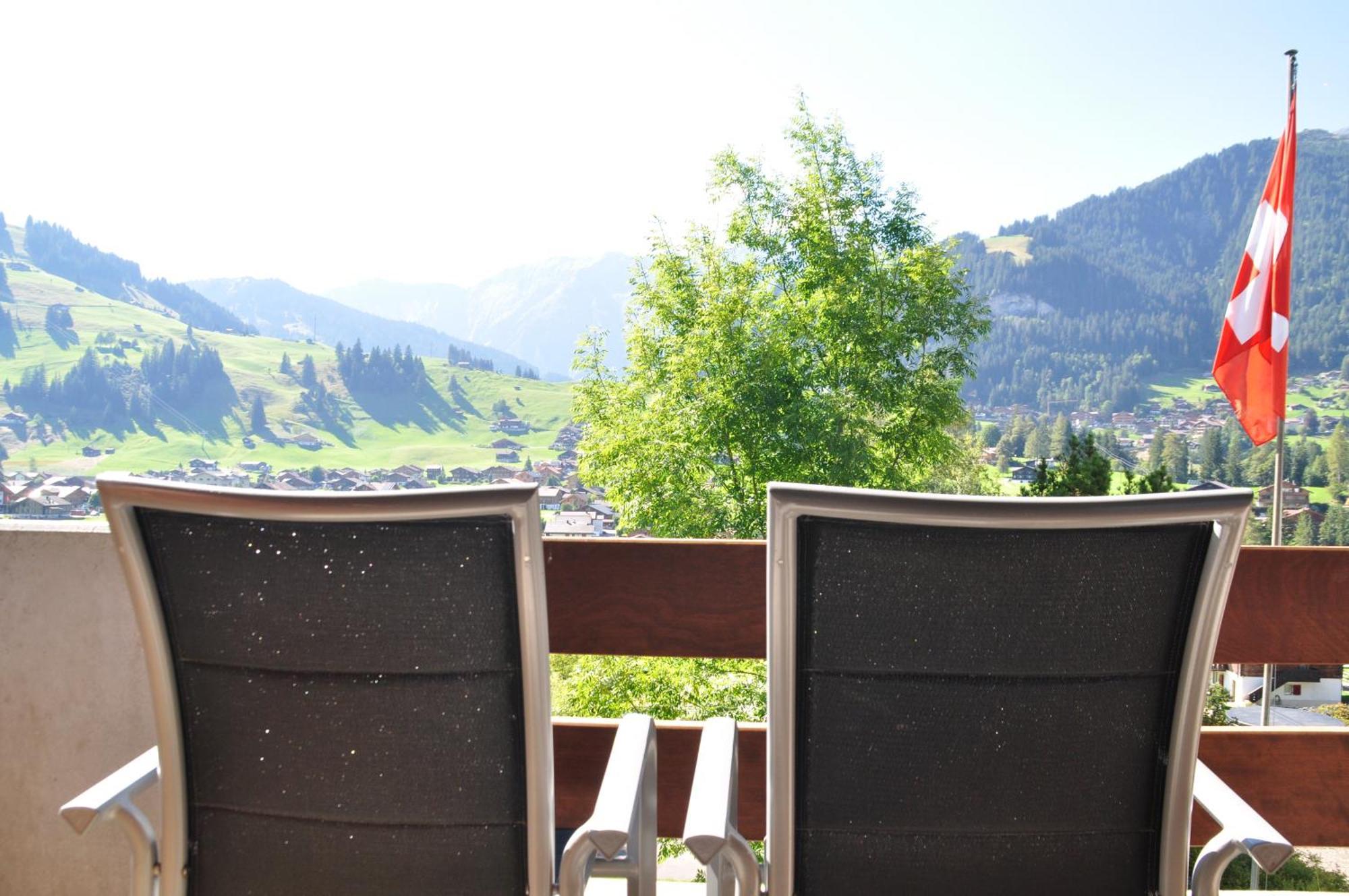 Ferien- Und Familienhotel Alpina Adelboden Ngoại thất bức ảnh